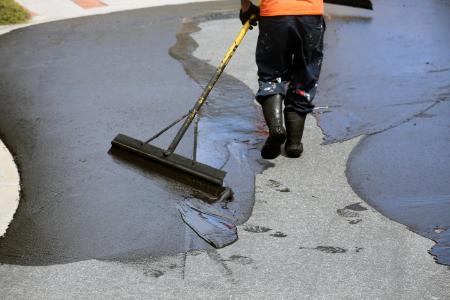 How Does Parking Lot Asphalt Sealing Work