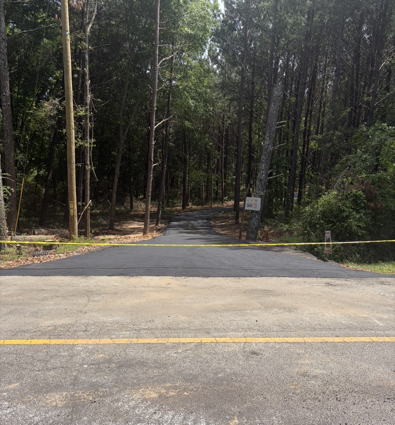 Asphalt Paving Residential Driveway | Walton County, Monroe & Loganville, Georgia