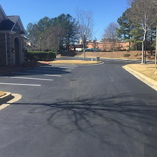 Sealcoating John's Creek Parkway in Suwannee, GA 3