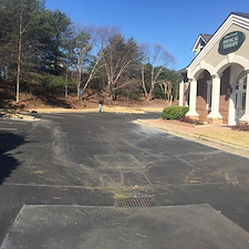 Sealcoating John's Creek Parkway in Suwannee, GA 6